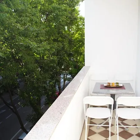 Yakov Free Public Parking And Balcony